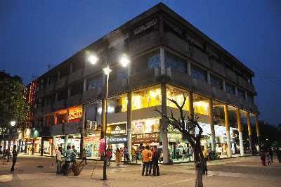 gucci showroom in chandigarh sector 17